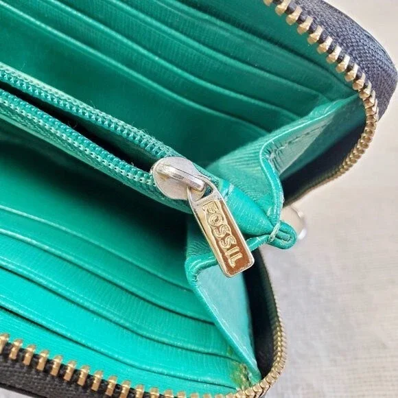 Fossil Black Leather Wallet 8" Zip Green Clutch Womens Classic Black Wallet - Picture 6 of 7